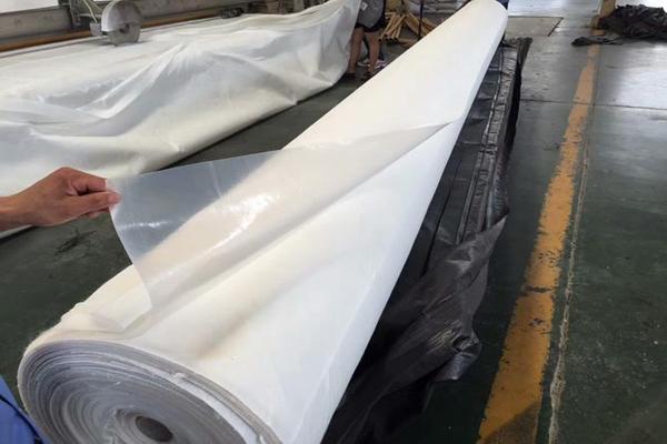 湖區防滲施工中，復合土工膜注意事項總結
