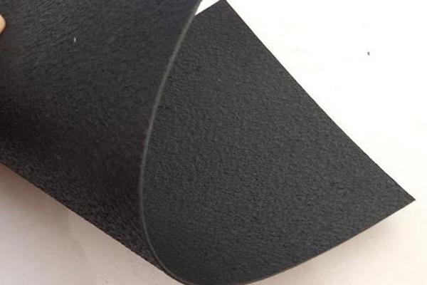 糙面土工膜的吹膜和平擠工藝的優(yōu)劣有哪些呢 第1張