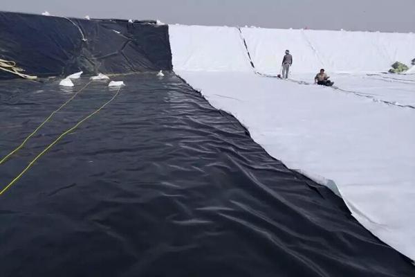 土工膜怎么固定立壁 第1張